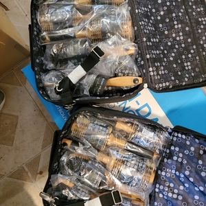 6 brand new Sam Villa hairbrush set